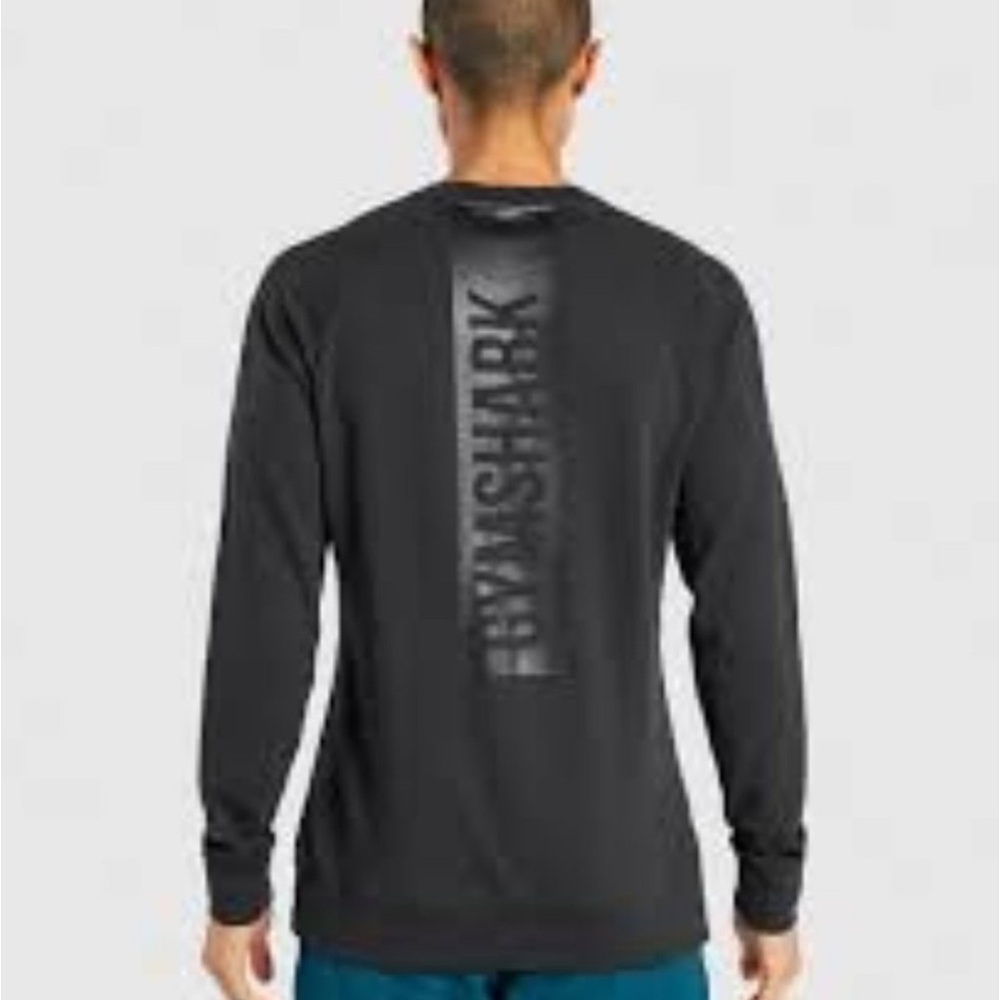 NEW GYMSHARK SWEATER BLACK SIZE MEDIUM IN MENS NEW WITHOUT TAG